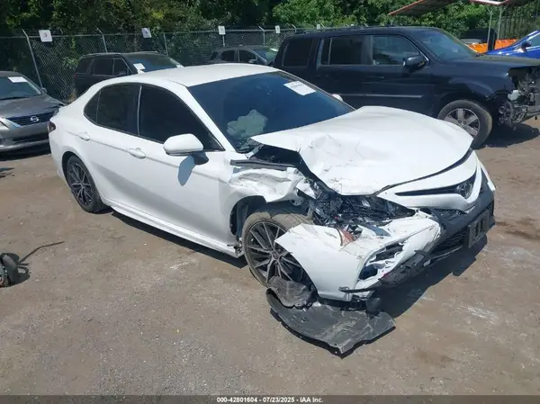 4T1G11AK4PU805628 2023 TOYOTA CAMRY - Image 1