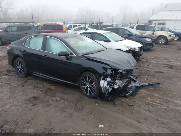 4T1G11AK4PU813230 2023 TOYOTA CAMRY - Image 1