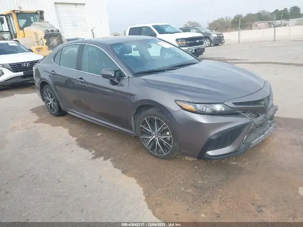4T1G11AK4PU836104 2023 TOYOTA CAMRY - Image 1