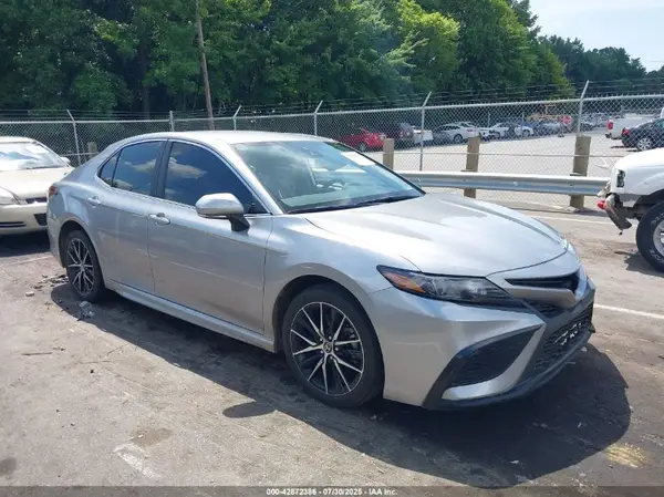 4T1G11AK4PU838211 2023 TOYOTA CAMRY - Image 1