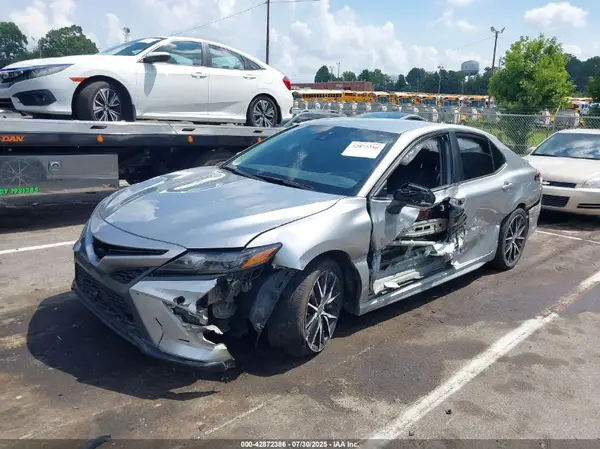 4T1G11AK4PU838211 2023 TOYOTA CAMRY - Image 2