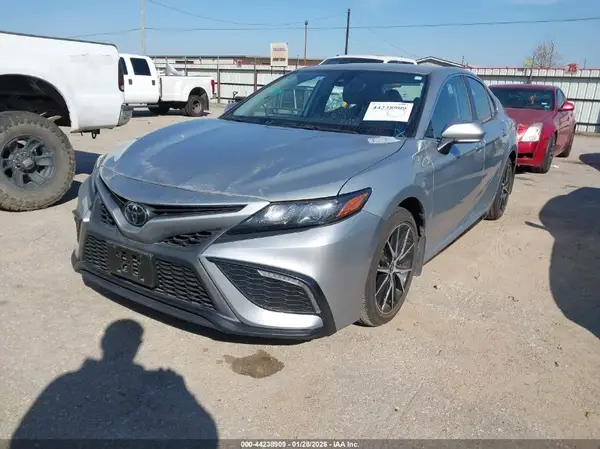 4T1G11AK4RU193028 2024 TOYOTA CAMRY - Image 2