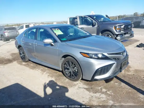 4T1G11AK4RU203220 2024 TOYOTA CAMRY - Image 1