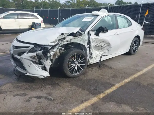 4T1G11AK4RU207381 2024 TOYOTA CAMRY - Image 2