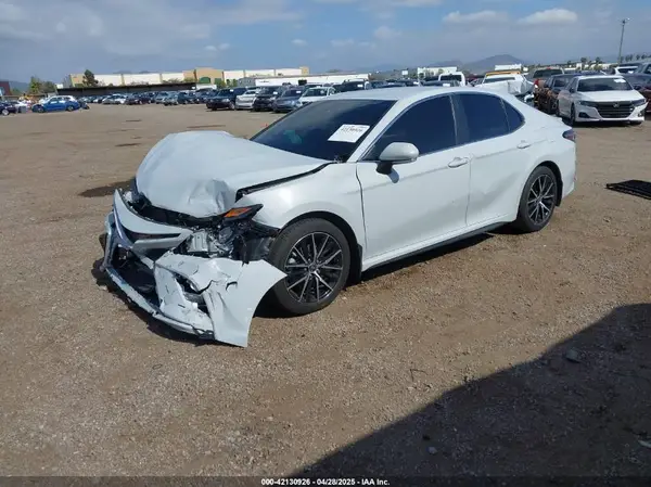 4T1G11AK4RU213651 2024 TOYOTA CAMRY - Image 2