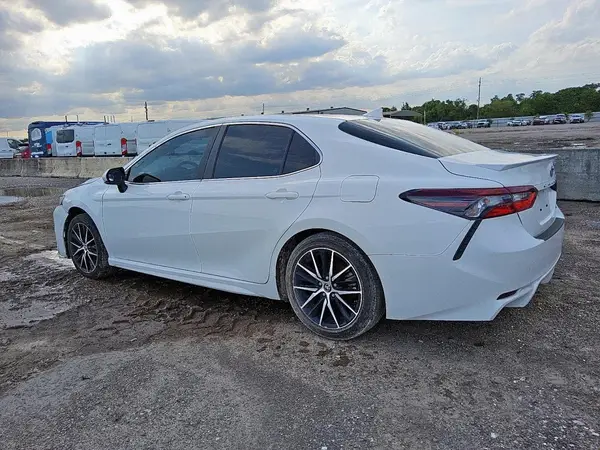 4T1G11AK4RU219451 2024 TOYOTA CAMRY - Image 2