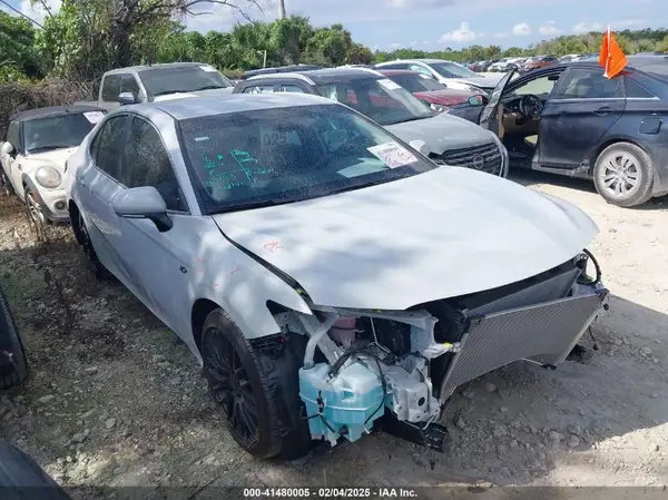 4T1G11AK4RU220728 2024 TOYOTA CAMRY - Image 1