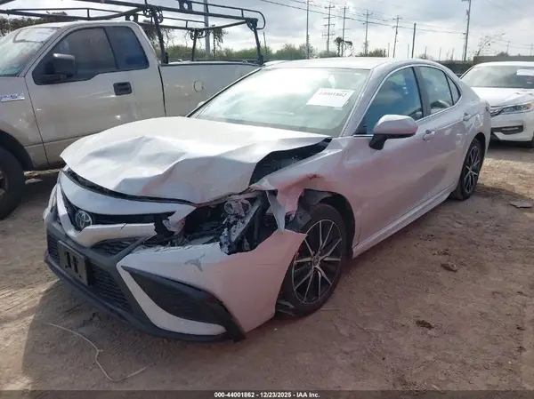 4T1G11AK4RU224701 2024 TOYOTA CAMRY - Image 2