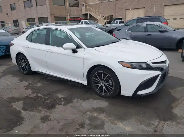 4T1G11AK4RU227971 2024 TOYOTA CAMRY - Image 1