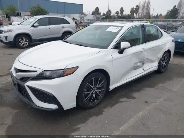 4T1G11AK4RU227971 2024 TOYOTA CAMRY - Image 2