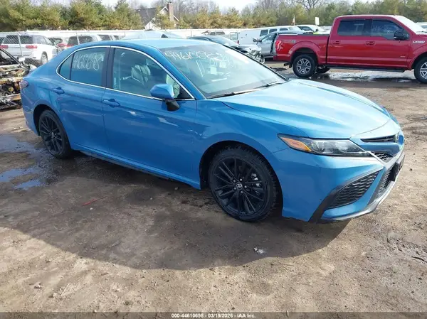 4T1G11AK4RU240672 2024 TOYOTA CAMRY - Image 1