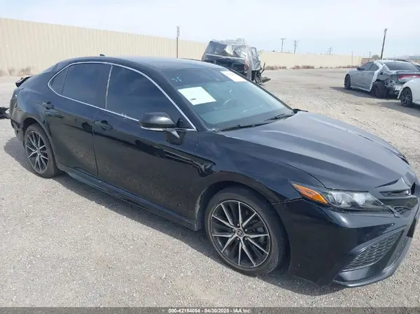 4T1G11AK4RU243698 2024 TOYOTA CAMRY - Image 1