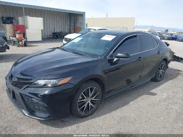 4T1G11AK4RU243698 2024 TOYOTA CAMRY - Image 2