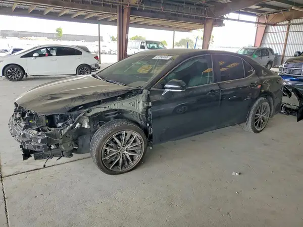 4T1G11AK4RU244205 2024 TOYOTA CAMRY - Image 1