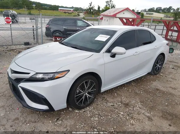 4T1G11AK4RU256452 2024 TOYOTA CAMRY - Image 2