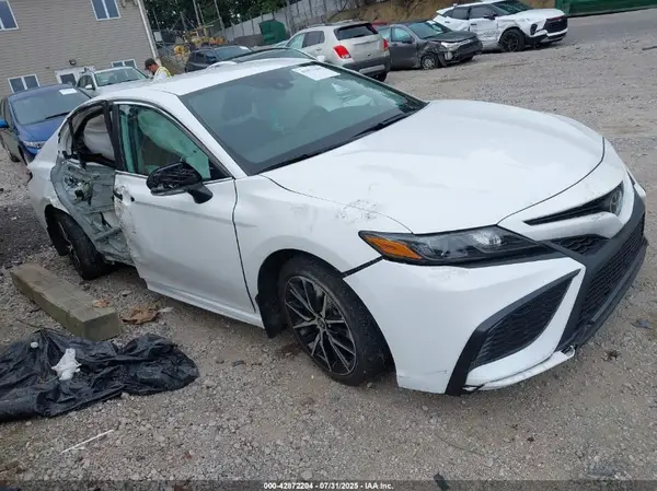 4T1G11AK4RU259769 2024 TOYOTA CAMRY - Image 1