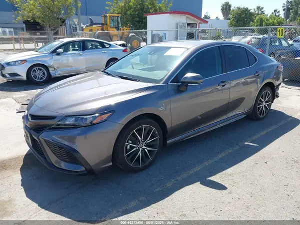 4T1G11AK4RU847543 2024 TOYOTA CAMRY - Image 2