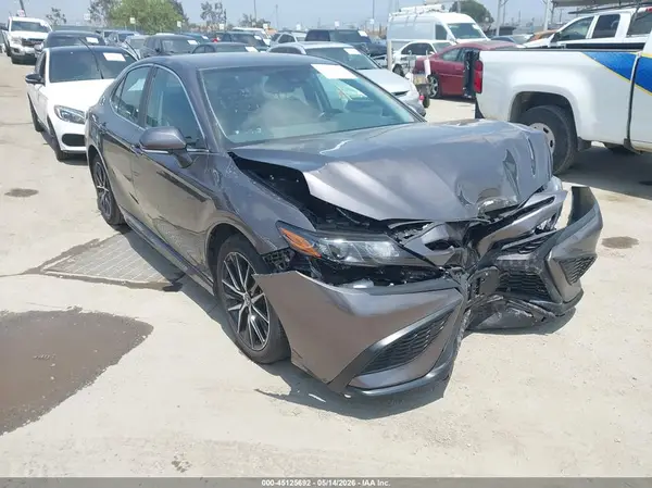 4T1G11AK4RU849065 2024 TOYOTA CAMRY - Image 1