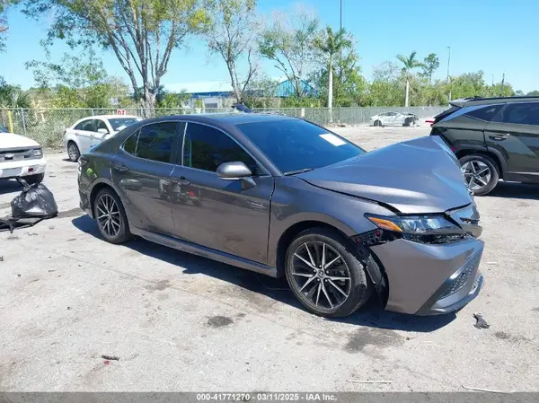 4T1G11AK4RU859014 2024 TOYOTA CAMRY - Image 1