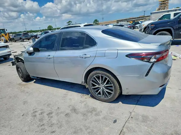 4T1G11AK4RU864990 2024 TOYOTA CAMRY - Image 2