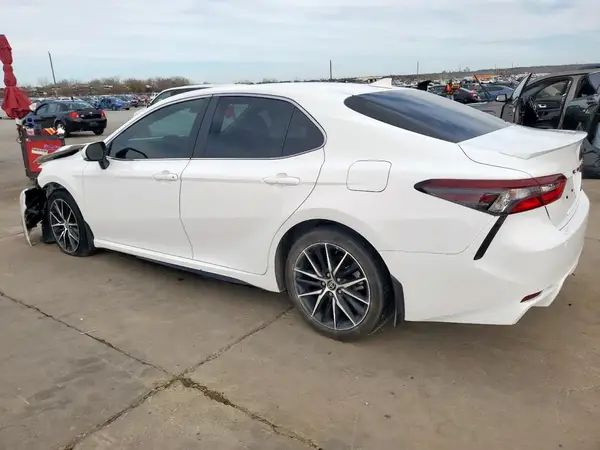 4T1G11AK4RU877822 2024 TOYOTA CAMRY - Image 2
