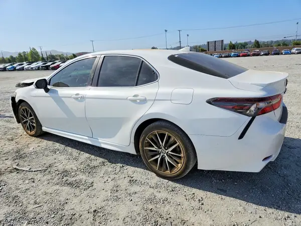 4T1G11AK4RU878114 2024 TOYOTA CAMRY - Image 2
