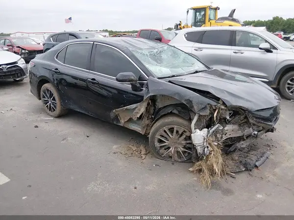 4T1G11AK4RU881773 2024 TOYOTA CAMRY - Image 1