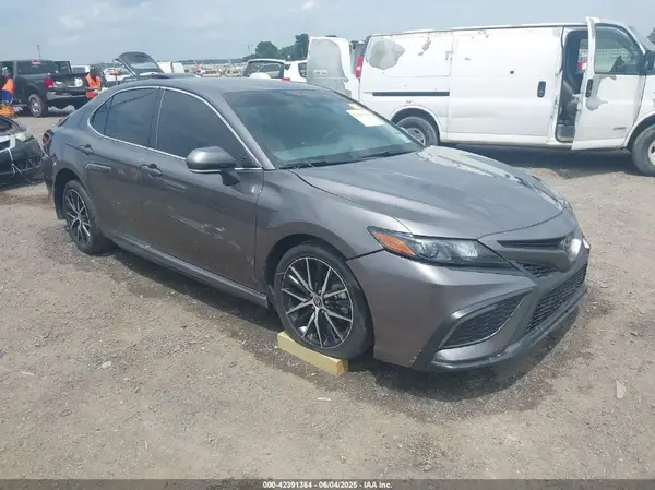 4T1G11AK4RU883751 2024 TOYOTA CAMRY - Image 1