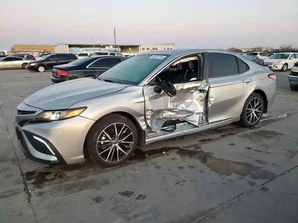 4T1G11AK4RU893633 2024 TOYOTA CAMRY - Image 1