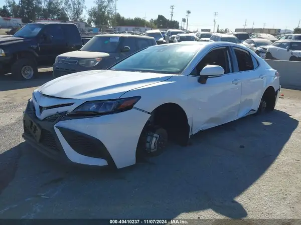 4T1G11AK4RU906140 2024 TOYOTA CAMRY - Image 2