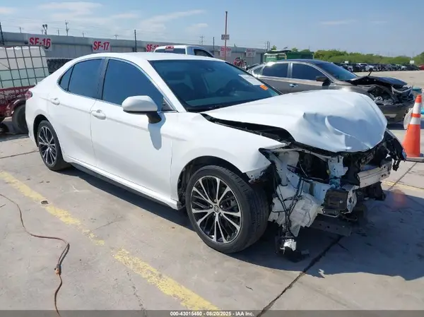 4T1G11AK5L4981856 2020 TOYOTA CAMRY - Image 1