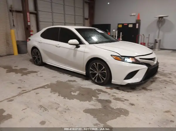 4T1G11AK5LU307089 2020 TOYOTA CAMRY - Image 1