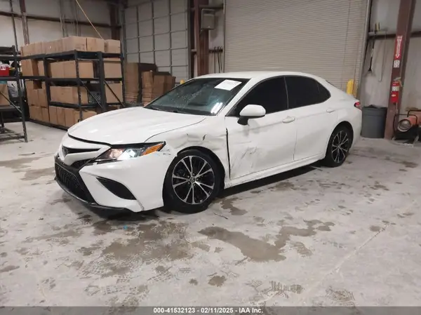 4T1G11AK5LU307089 2020 TOYOTA CAMRY - Image 2