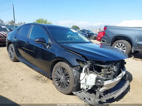 4T1G11AK5LU309456 2020 TOYOTA CAMRY - Image 1