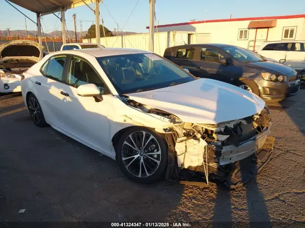 4T1G11AK5LU316794 2020 TOYOTA CAMRY - Image 1