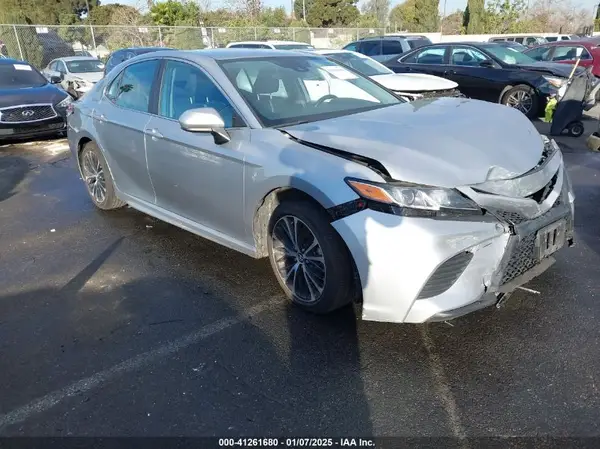 4T1G11AK5LU323373 2020 TOYOTA CAMRY - Image 1