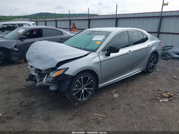 4T1G11AK5LU345390 2020 TOYOTA CAMRY - Image 2