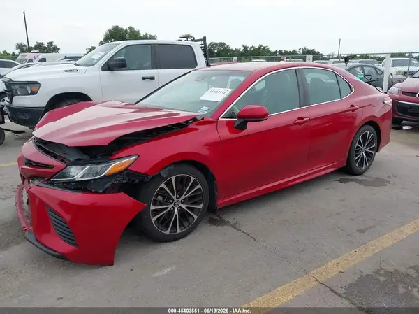 4T1G11AK5LU345633 2020 TOYOTA CAMRY - Image 2