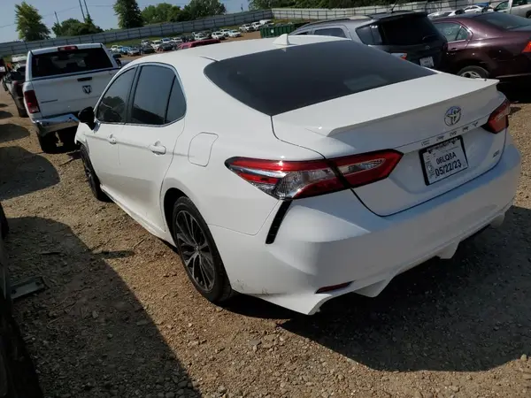 4T1G11AK5LU347236 2020 TOYOTA CAMRY - Image 2