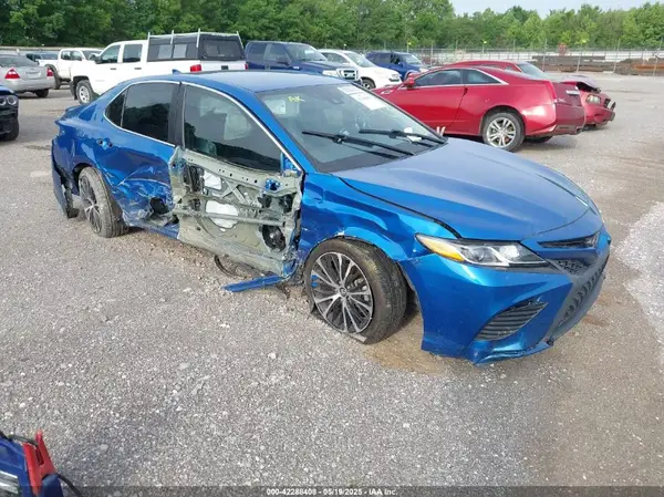4T1G11AK5LU348080 2020 TOYOTA CAMRY - Image 1
