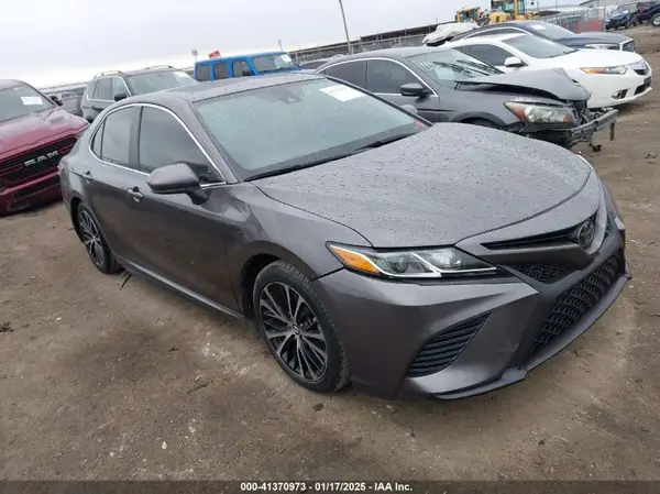 4T1G11AK5LU349620 2020 TOYOTA CAMRY - Image 1