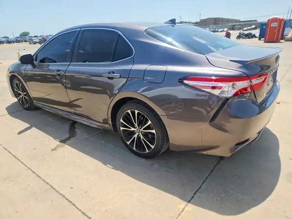 4T1G11AK5LU350332 2020 TOYOTA CAMRY - Image 2