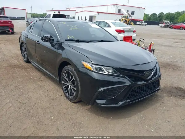 4T1G11AK5LU504716 2020 TOYOTA CAMRY - Image 1