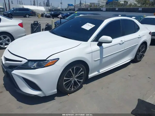 4T1G11AK5LU506465 2020 TOYOTA CAMRY - Image 2