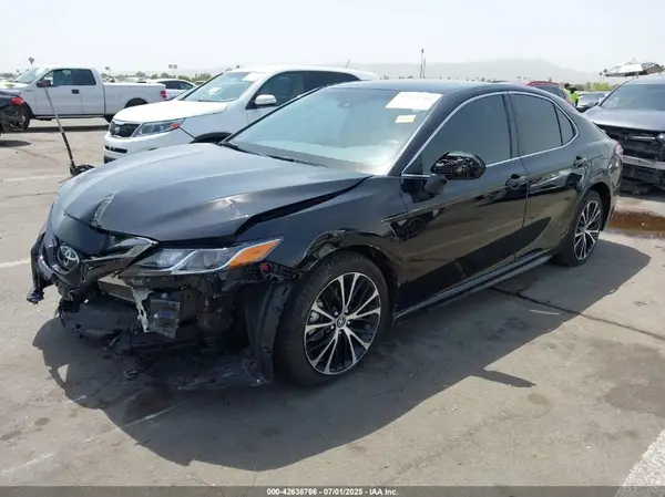 4T1G11AK5LU857795 2020 TOYOTA CAMRY - Image 2