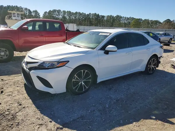 4T1G11AK5LU864990 2020 TOYOTA CAMRY - Image 1
