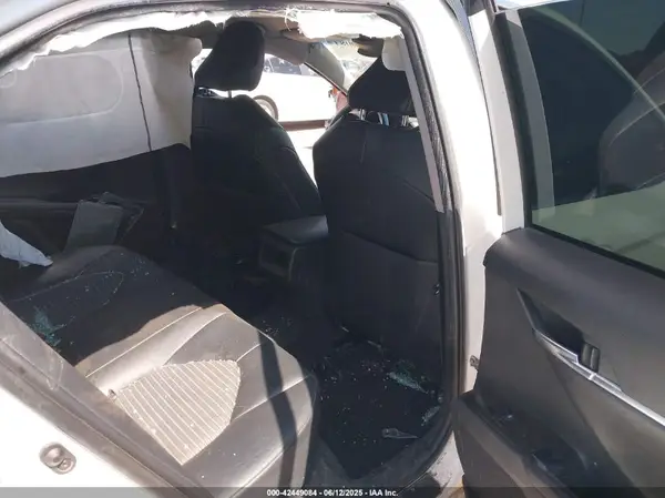 4T1G11AK5LU881885 2020 TOYOTA CAMRY - Image 8