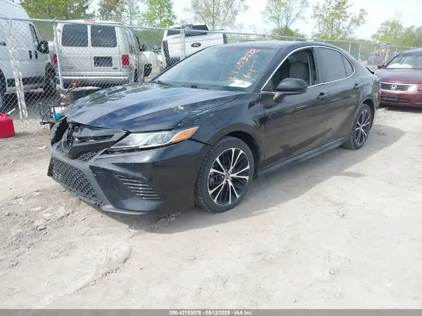4T1G11AK5LU898945 2020 TOYOTA CAMRY - Image 2