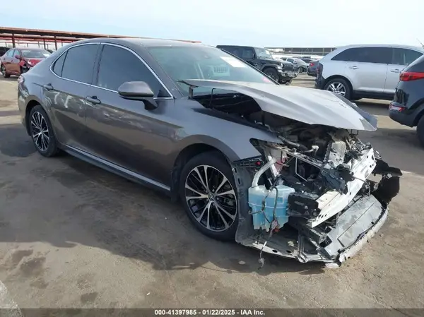 4T1G11AK5LU908308 2020 TOYOTA CAMRY - Image 1