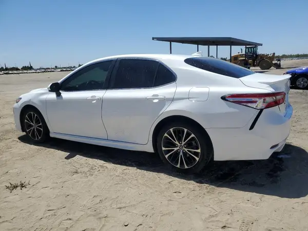 4T1G11AK5LU910530 2020 TOYOTA CAMRY - Image 2